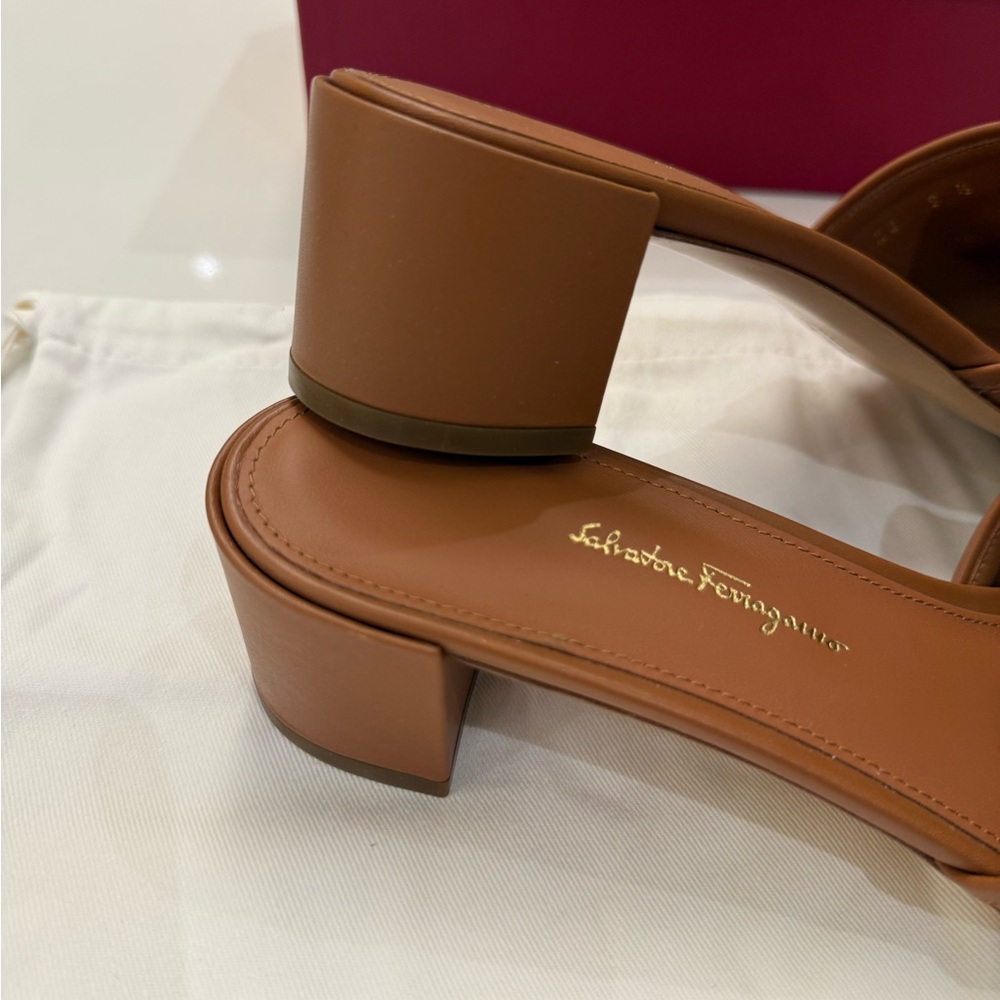 Salvatore Ladies‎ Brown Rhodes Gancini Heel Sandals, Size 9.5 - Picture 11 of 13